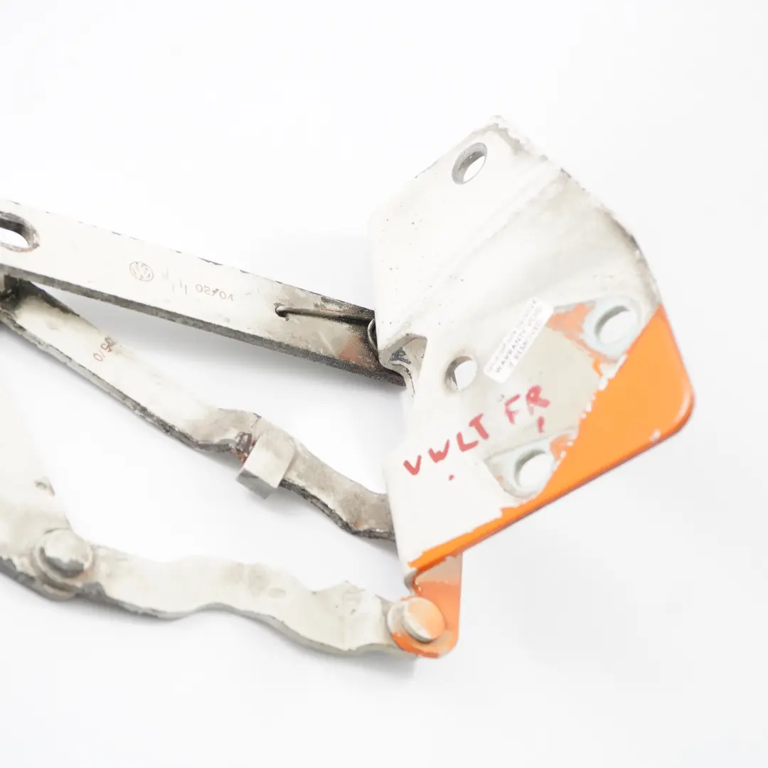 Bisagra del capó Capó del motor Bisagra delantera derecha para VW LT 35 con número de pieza 2D0823302B VW LT 35 Bisagra del capó Capó del motor Bisagra delantera derecha - SKU 2D0823302B - Número de pieza 2D0823302B