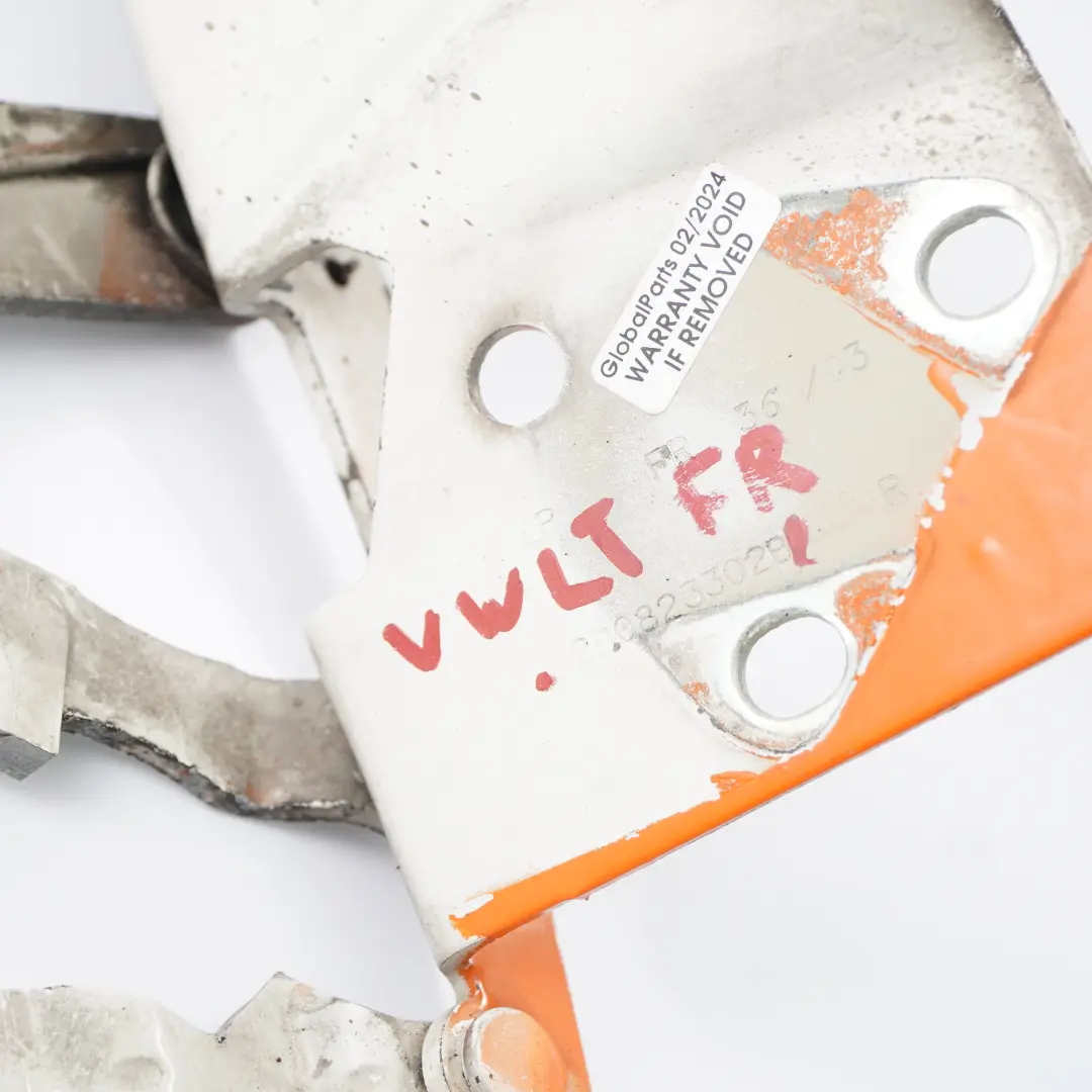 Bonnet Hinge Engine Hood Front Right Hinge O/S to VW Volkswagen LT 35 with Part number 2D0823302B VW Volkswagen LT 35 Bonnet Hinge Engine Hood Front Right Hinge O/S - SKU 2D0823302B - Part number 2D0823302B