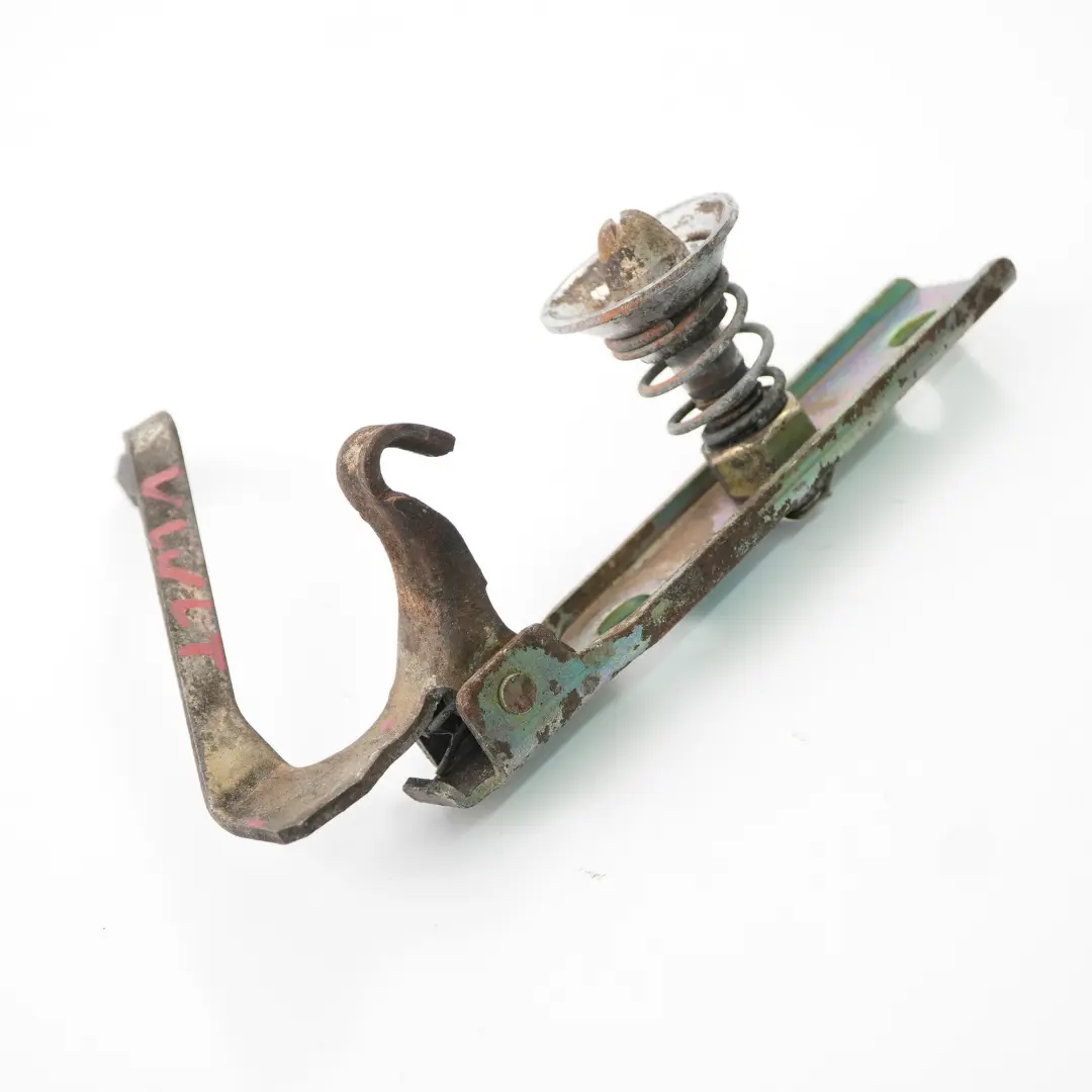 Verrouillage du capot Loquet capot moteur Loquet pour VW Volkswagen LT 35 à propos du numéro de pièce 2D0823507D VW Volkswagen LT 35 Verrouillage du capot Loquet capot moteur Loquet - SKU 2D0823507D - Numéro de pièce 2D0823507D