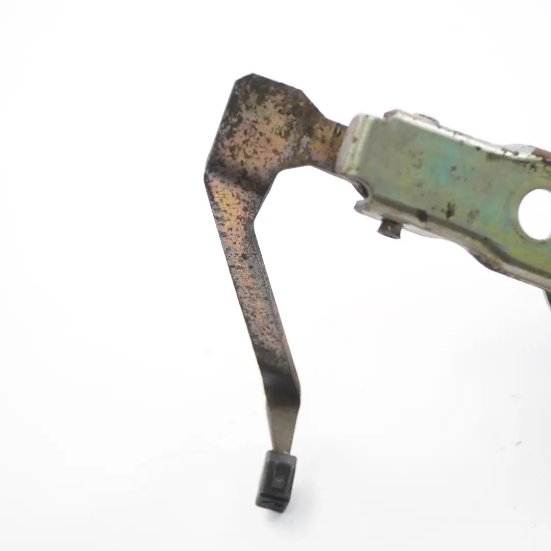 Hood Lock Engine Cover Latch Bonnet Lock Catch to VW Volkswagen LT 35 with Part number 2D0823507D VW Volkswagen LT 35 Hood Lock Engine Cover Latch Bonnet Lock Catch - SKU 2D0823507D - Part number 2D0823507D