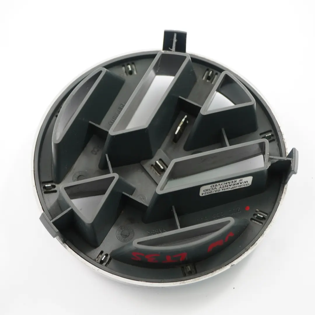 Grille d'identification avant VW Logo Emblem pour VW Volkswagen LT 35 à propos du numéro de pièce 2D0853600 VW Volkswagen LT 35 Grille d'identification avant VW Logo Emblem - SKU 2D0853600 - Numéro de pièce 2D0853600