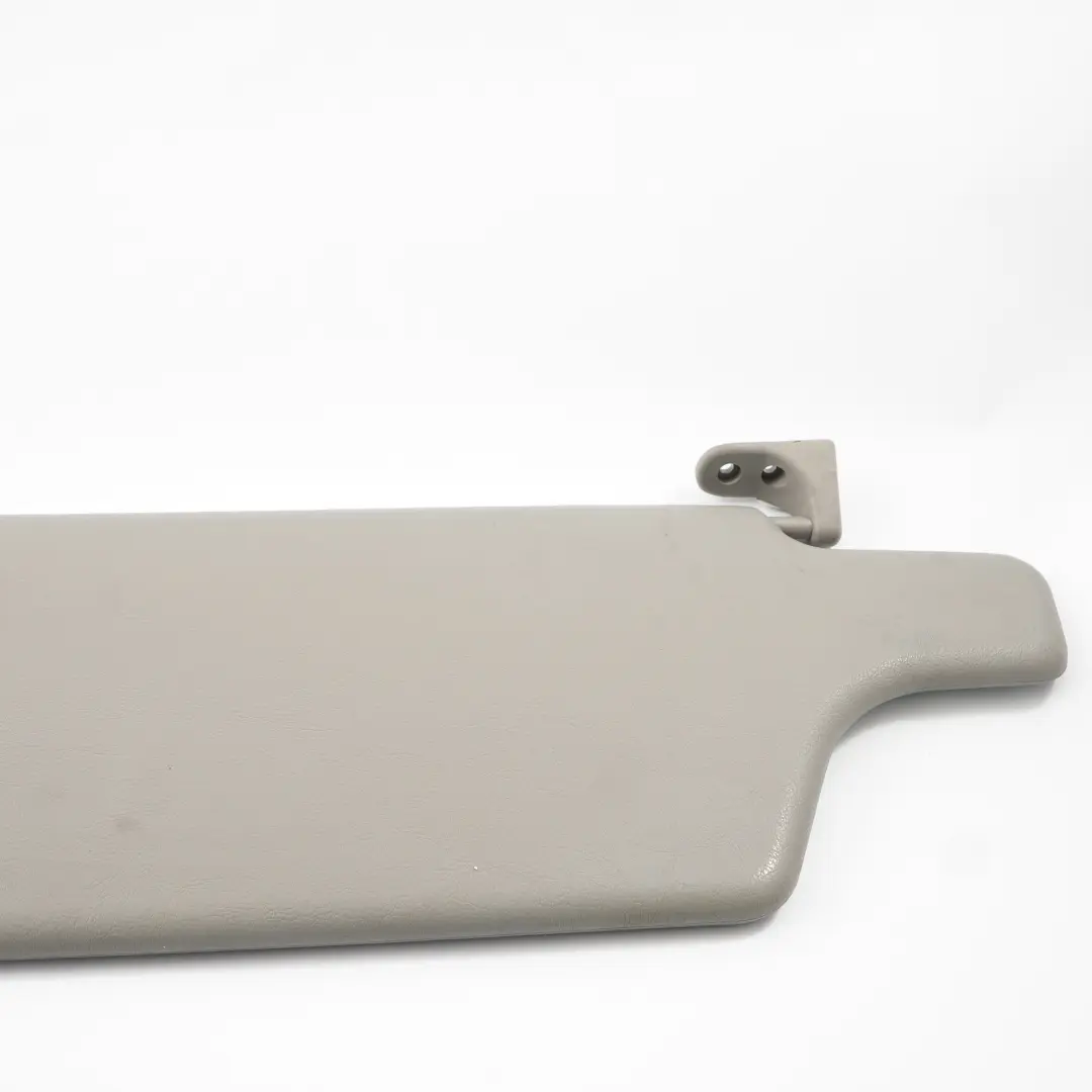 Osłona Przeciwsłoneczna Daszek Lewa Szara do Volkswagen LT o numerze 2D0857551A Volkswagen LT Osłona Przeciwsłoneczna Daszek Lewa Szara - SKU 2D0857551A - Numer Części 2D0857551A