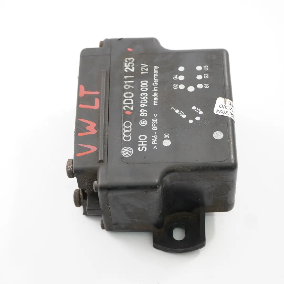 Glow Plug Module Relay Control Unit Black to VW Volkswagen LT 35 with Part number 2D0911253 VW Volkswagen LT 35 Glow Plug Module Relay Control Unit Black - SKU 2D0911253 - Part number 2D0911253