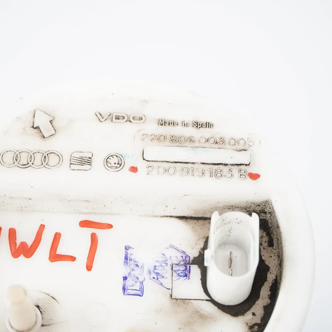 AVR Pompe à carburant Diesel Unité d'émission de carburant pour VW LT 35 à propos du numéro de pièce 2D0919183B VW LT 35 AVR Pompe à carburant Diesel Unité d'émission de carburant - SKU 2D0919183B - Numéro de pièce 2D0919183B