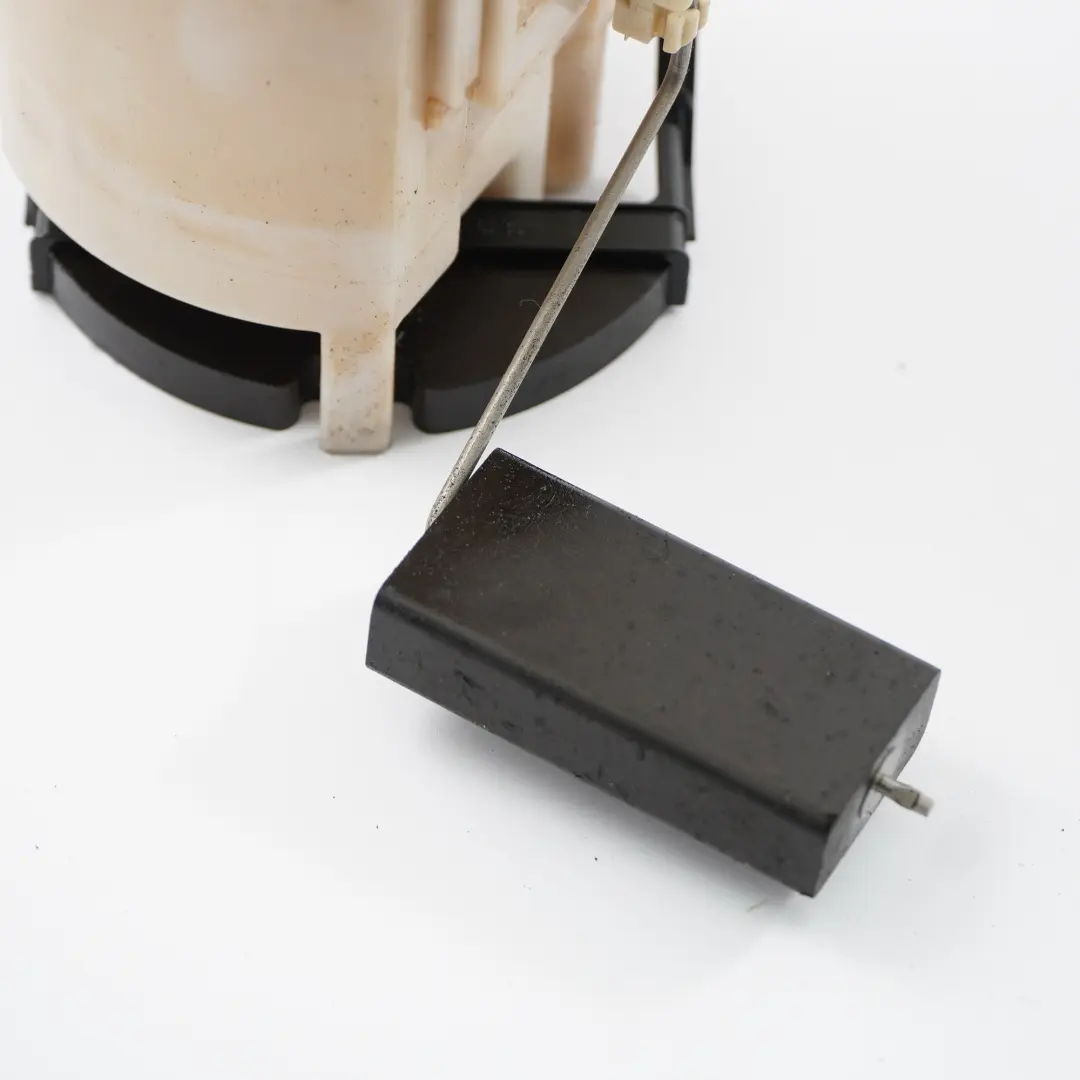 VW Volkswagen LT 35 AVR Kraftstoffpumpe Diesel-Kraftstoffgebereinheit - SKU 2D0919183B - Teilenummer 2D0919183B