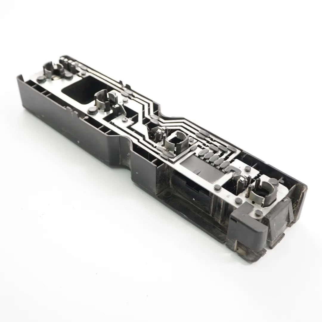 portalámparas trasero izquierdo derecho para VW Volkswagen LT 35 con número de pieza 2D0945257 VW Volkswagen LT 35 portalámparas trasero izquierdo derecho - SKU 2D0945257 - Número de pieza 2D0945257