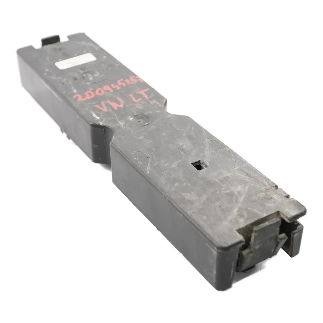 VW Volkswagen LT 35 Oprawka Gniazdo Żarówki Wkład Lampy Tylnej - SKU 2D0945257 - Numer Części 2D0945257