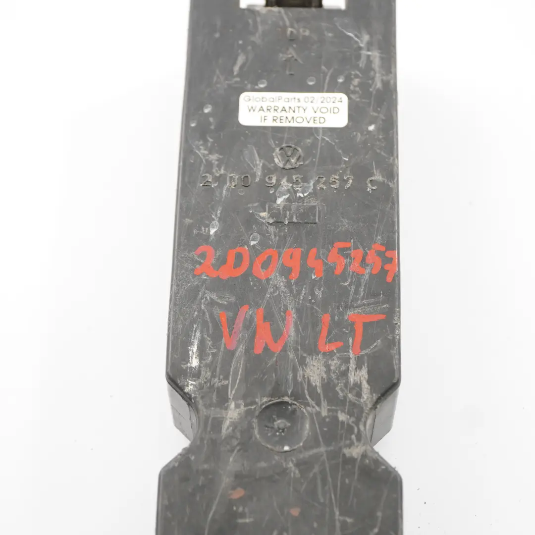 Oprawka Gniazdo Żarówki Wkład Lampy Tylnej do VW Volkswagen LT 35 o numerze 2D0945257 VW Volkswagen LT 35 Oprawka Gniazdo Żarówki Wkład Lampy Tylnej - SKU 2D0945257 - Numer Części 2D0945257