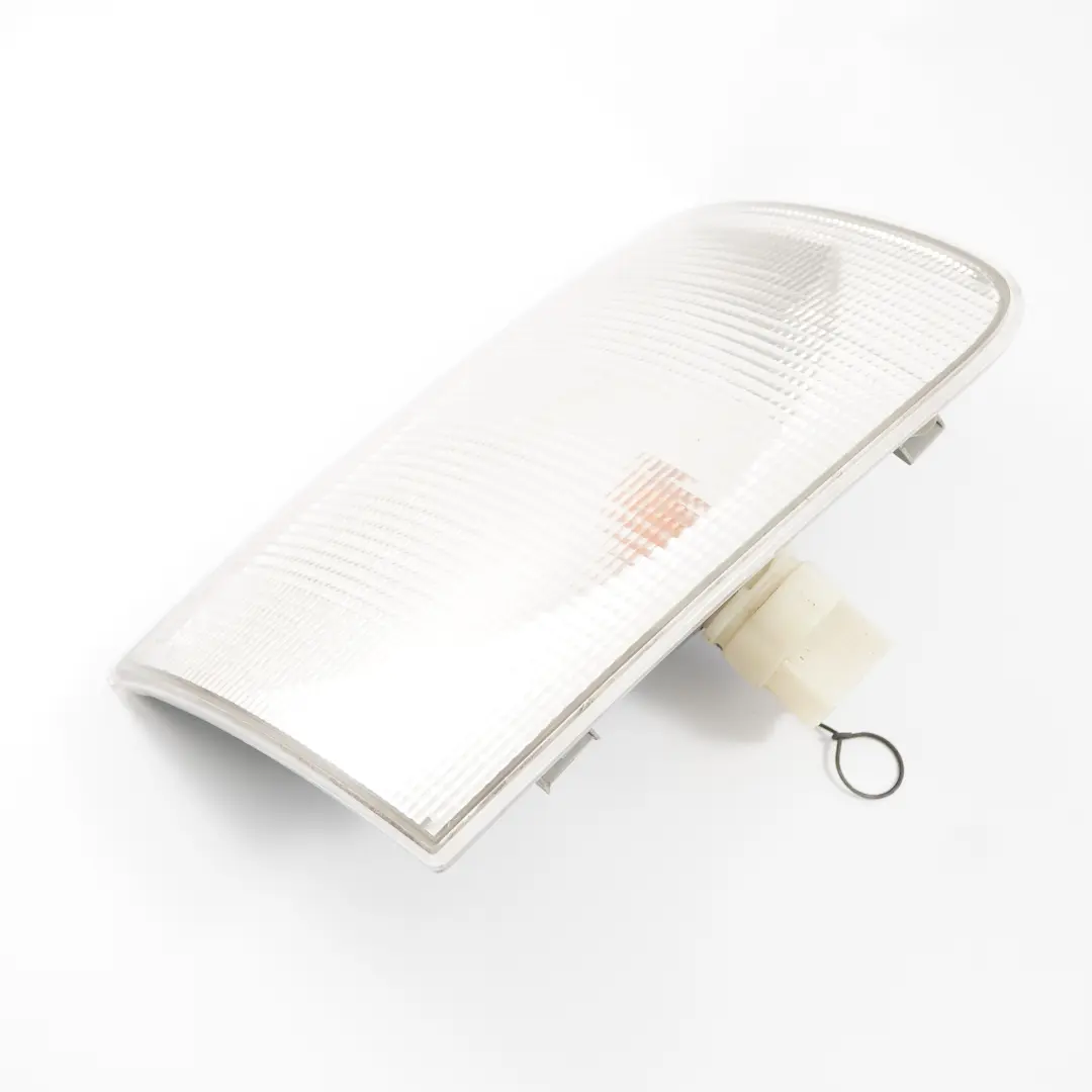 Kierunkowskaz Lewy Przód do VW Volkswagen LT 35 o numerze 2D0953041A VW Volkswagen LT 35 Kierunkowskaz Lewy Przód - SKU 2D0953041A - Numer Części 2D0953041A