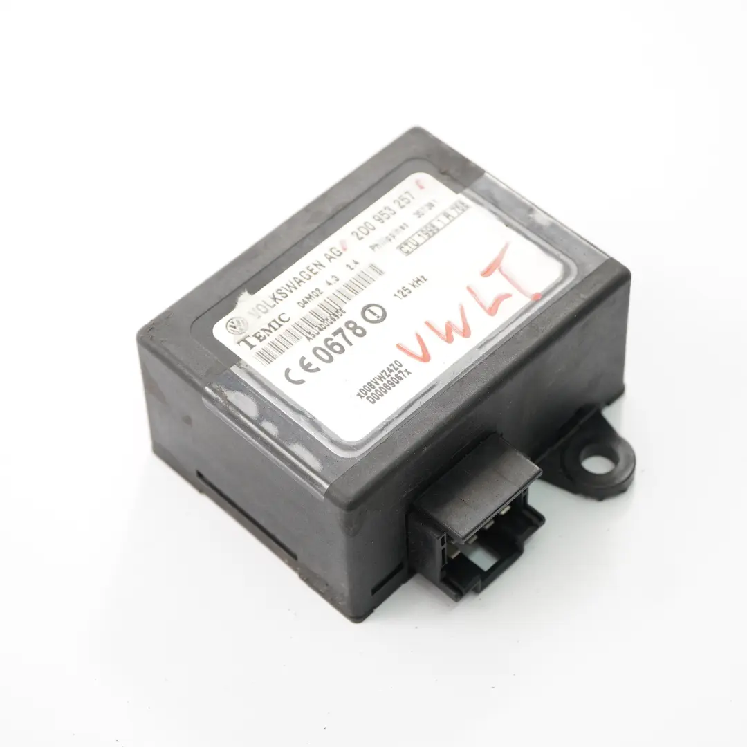 Immobilizer Control Unit Module Temic to VW Volkswagen LT 35 with Part number 2D0953257 VW Volkswagen LT 35 Immobilizer Control Unit Module Temic - SKU 2D0953257 - Part number 2D0953257