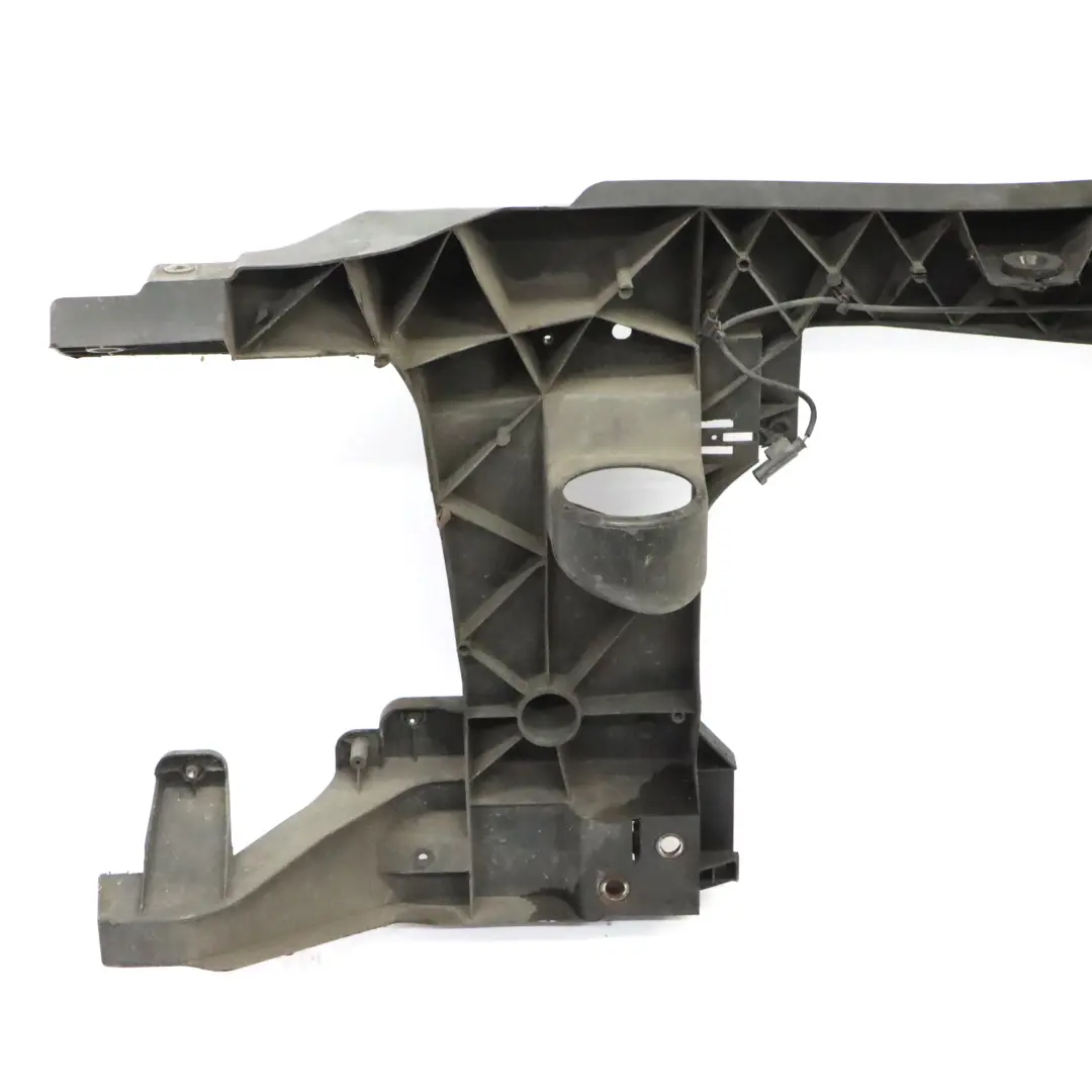 Renfort de carénage de radiateur avant pour Volkswagen VW Crafter à propos du numéro de pièce 2E0805591 Volkswagen VW Crafter Renfort de carénage de radiateur avant - SKU 2E0805591 - Numéro de pièce 2E0805591