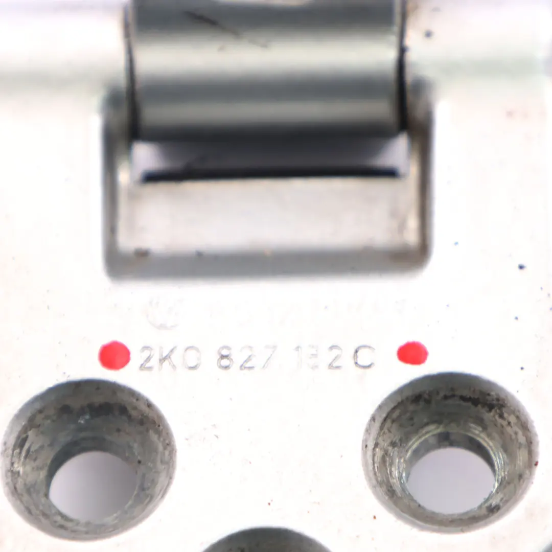 MK3 2K Bisagra Puerta Trasera Derecha Bisagra Reflejo Plata para VW Caddy con número de pieza 2K0827152C VW Caddy MK3 2K Bisagra Puerta Trasera Derecha Bisagra Reflejo Plata - SKU 2K0827152C - Número de pieza 2K0827152C