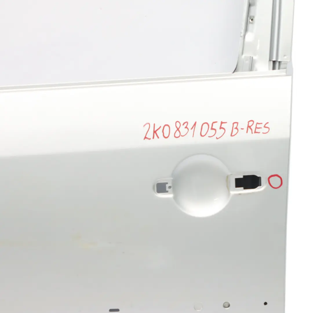 Puerta Delantera Izquierda Reflex Silver Metallic - LA7W para Volkswagen VW Caddy con número de pieza 2K0831055B Volkswagen VW Caddy Puerta Delantera Izquierda Reflex Silver Metallic - LA7W - SKU 2K0831055B-RES - Número de pieza 2K0831055B