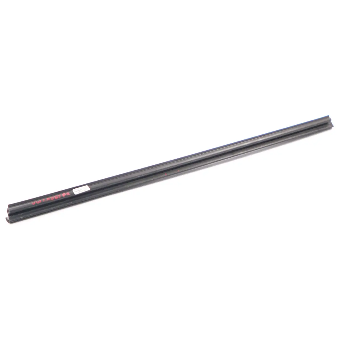 Guarnizione finestra interna anteriore destra Guarnizione per VW Caddy con numero di parte 2K0837472 VW Caddy Guarnizione finestra interna anteriore destra Guarnizione - SKU 2K0837472 - Numero di parte 2K0837472