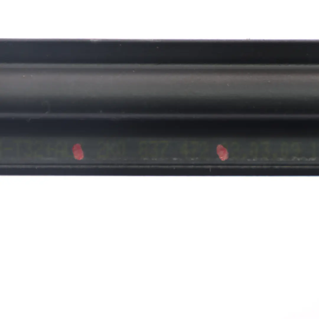 Joint d'étanchéité de la vitre intérieure avant droite pour VW Caddy à propos du numéro de pièce 2K0837472 VW Caddy Joint d'étanchéité de la vitre intérieure avant droite - SKU 2K0837472 - Numéro de pièce 2K0837472