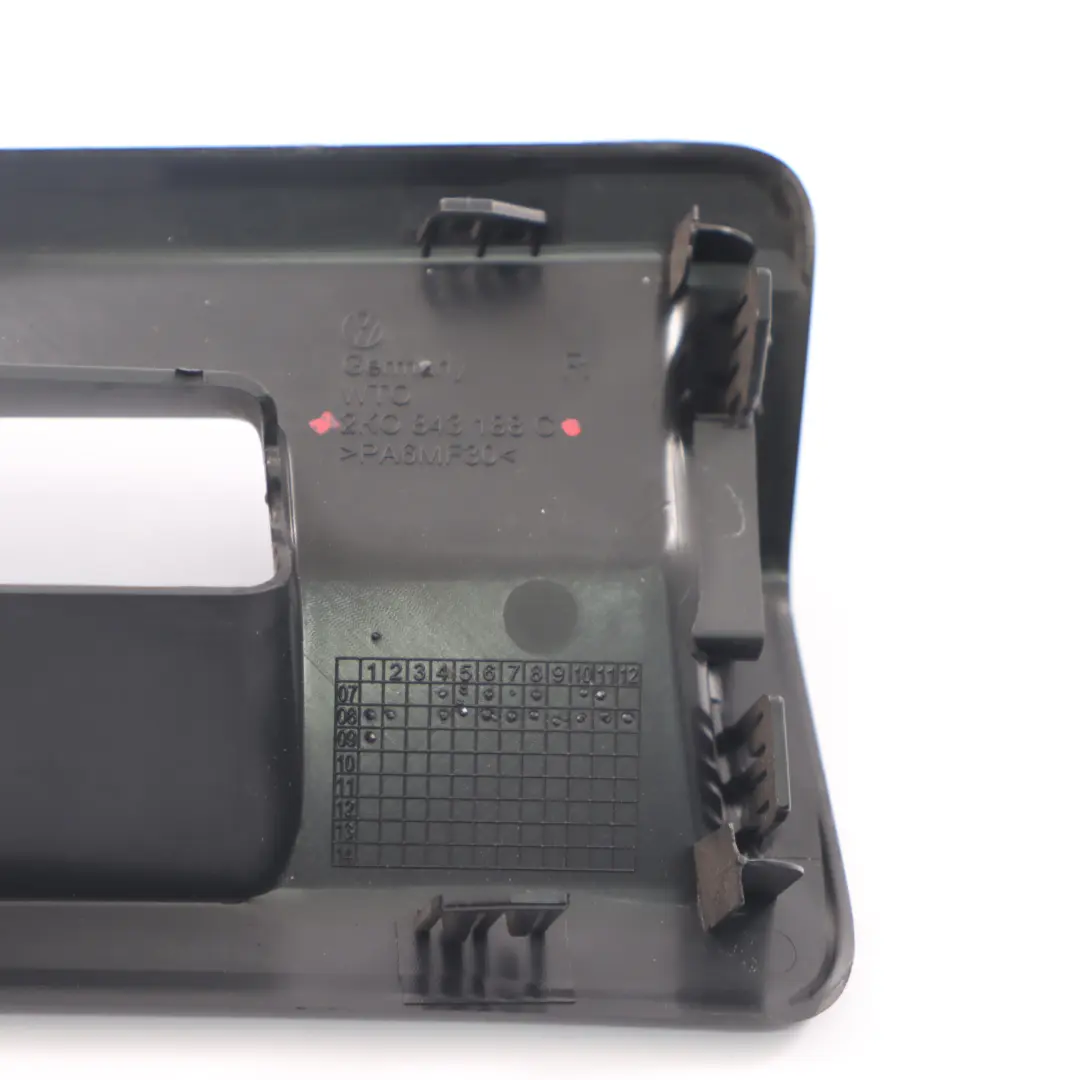 Poignée intérieure de porte coulissante droite pour VW Volkswagen Caddy à propos du numéro de pièce 2K0843188C VW Volkswagen Caddy Poignée intérieure de porte coulissante droite - SKU 2K0843188C - Numéro de pièce 2K0843188C