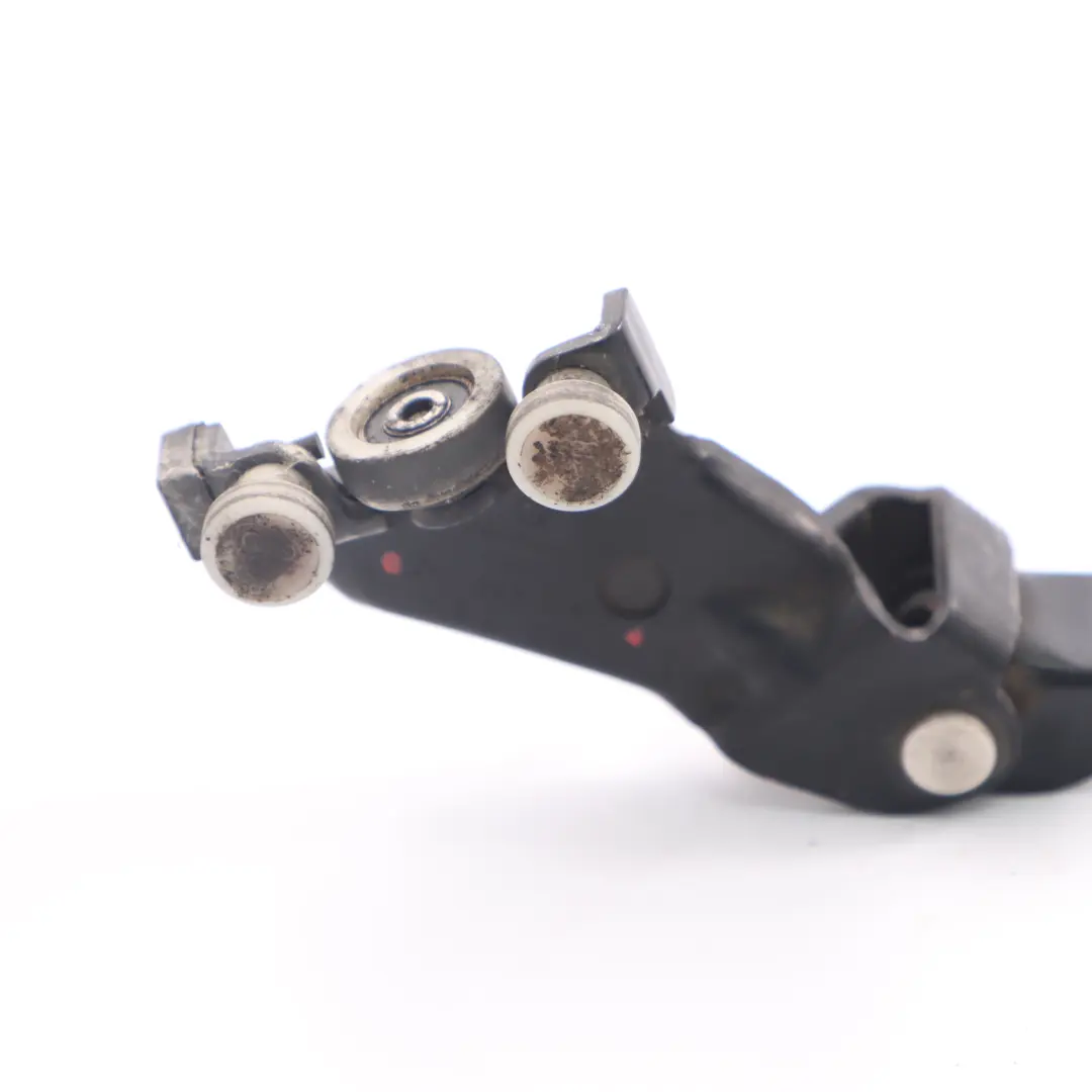 Schiebetürrolle Mittleres Scharnier Hinten Rechts für VW Volkswagen Caddy mit Teilenummer 2K0843336A VW Volkswagen Caddy Schiebetürrolle Mittleres Scharnier Hinten Rechts - SKU 2K0843336A - Teilenummer 2K0843336A