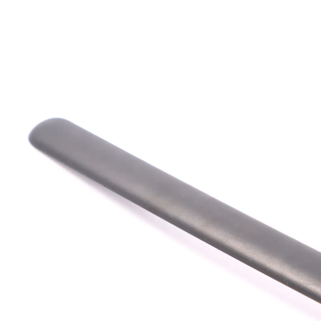 Tira de la moldura de la puerta trasera derecha panel para VW Caddy con número de pieza 2K3853536 VW Caddy Tira de la moldura de la puerta trasera derecha panel - SKU 2K3853536 - Número de pieza 2K3853536