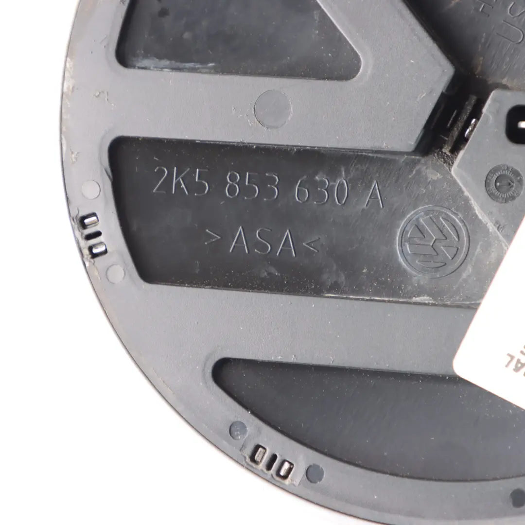 Kofferraum Emblem klappe hinten Abzeichen für Volkswagen Transporter T5 Caddy mit Teilenummer 2K5853630A Volkswagen Transporter T5 Caddy Kofferraum Emblem klappe hinten Abzeichen - SKU 2K5853630A - Teilenummer 2K5853630A