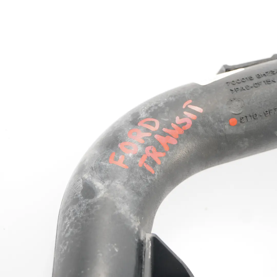 Przewód Wąż Powietrza Intercoolera do Ford Transit Connect 1.8 TDCI o numerze 2T1Q9F796 Ford Transit Connect 1.8 TDCI Przewód Wąż Powietrza Intercoolera - SKU 2T1Q9F796 - Numer Części 2T1Q9F796