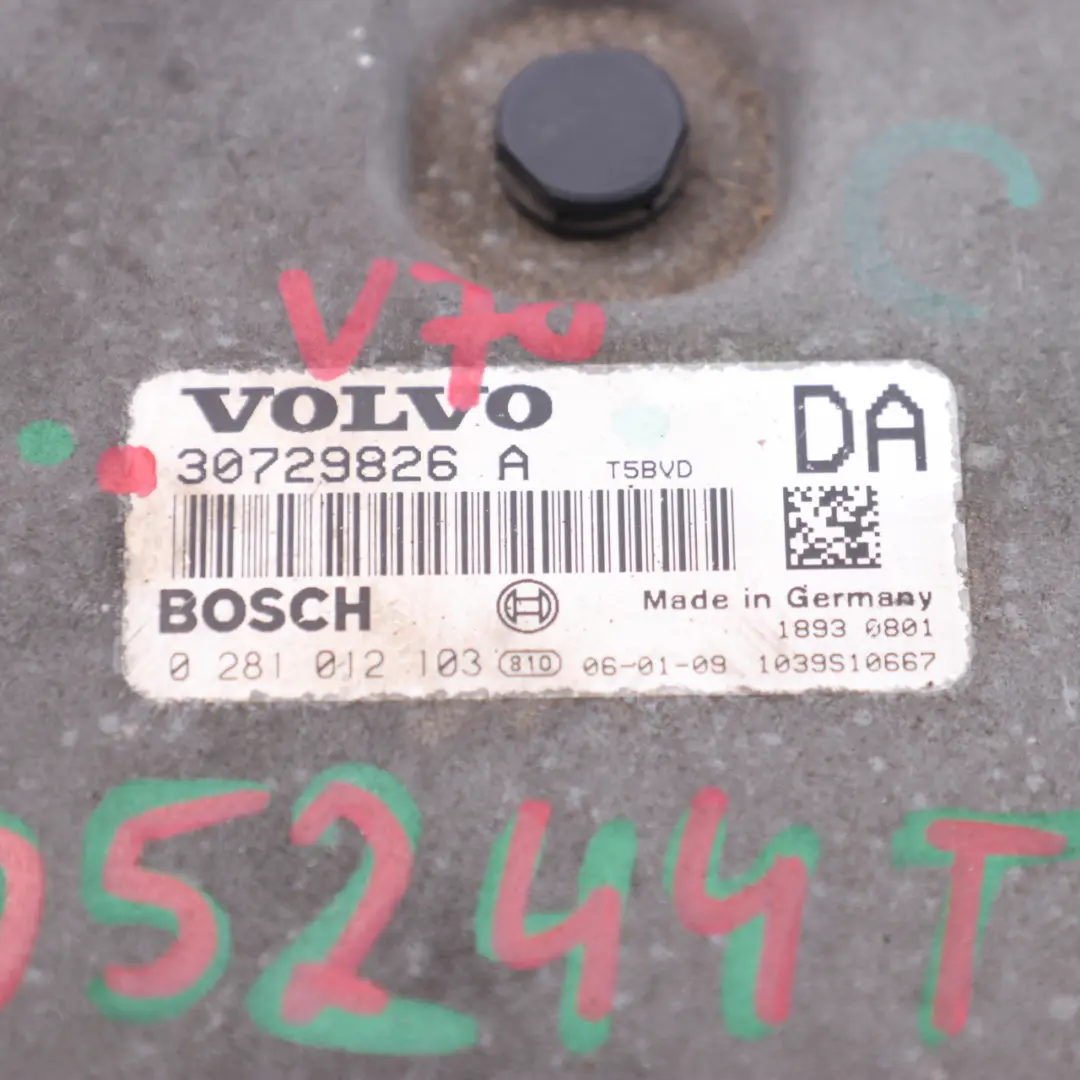 Volvo V70 2.4 D5244T4 Module De Contrôle Moteur Diesel ECU Automatic - SKU 30729826A - Numéro de pièce 30729826A