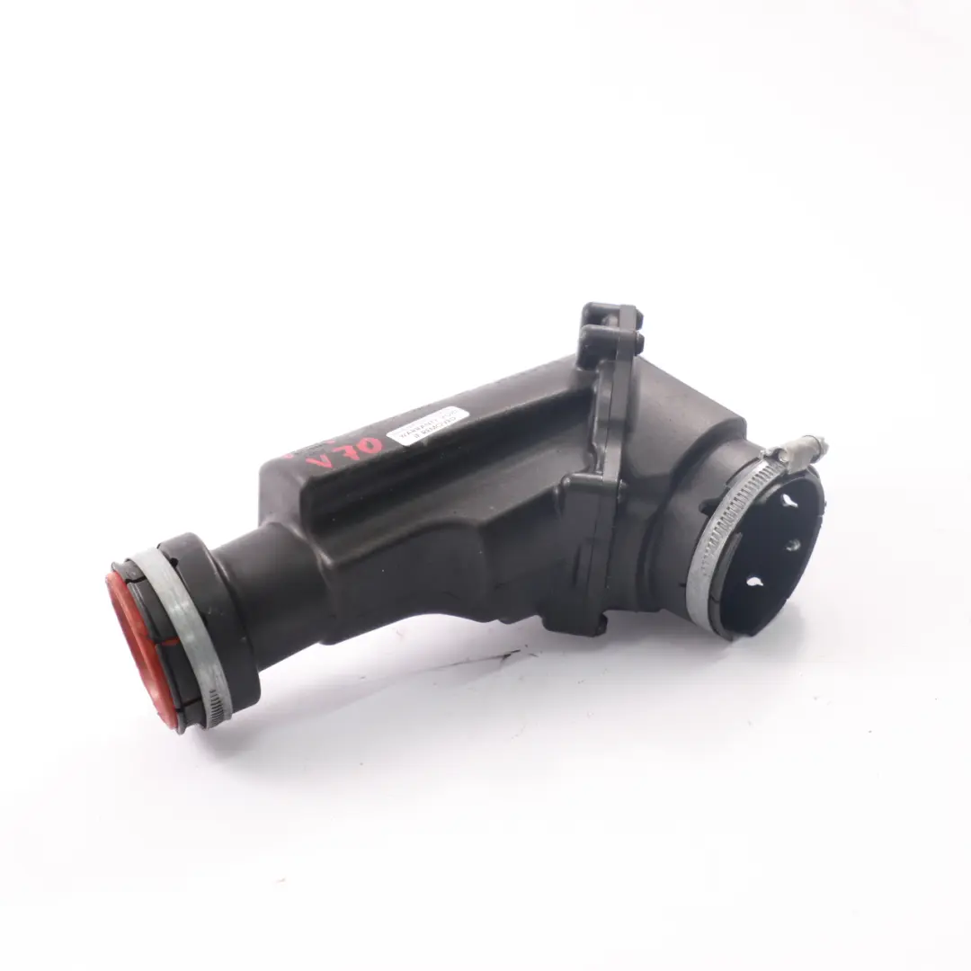 Przewód Rura Intercoolera Wlot Powietrza do Volvo V70 o numerze 30740895 Volvo V70 Przewód Rura Intercoolera Wlot Powietrza - SKU 30740895 - Numer Części 30740895