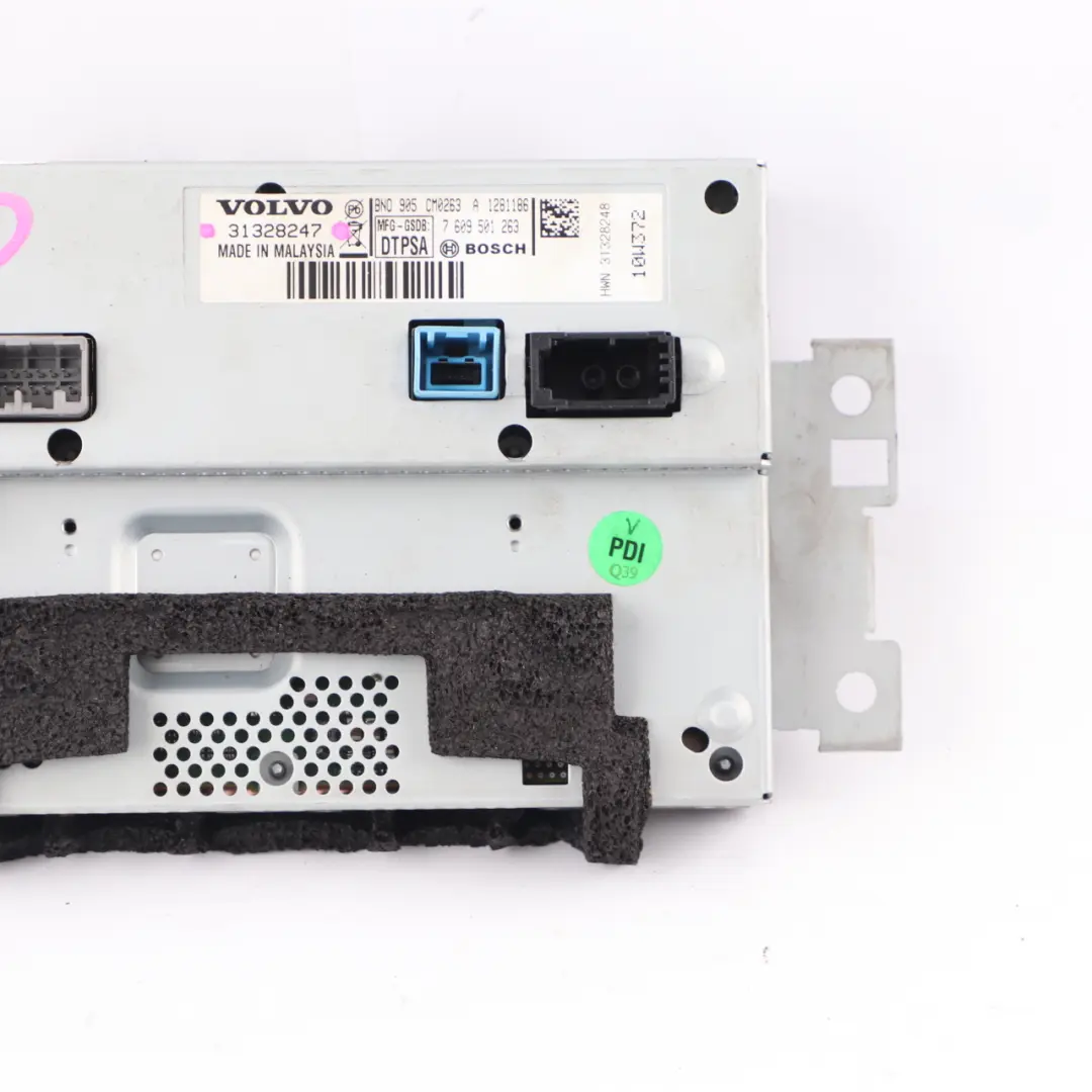 Display Screen Volvo S60 V60 II Multimedia Navigation Dashboard Unit to with Part number 31328247 Display Screen Volvo S60 V60 II Multimedia Navigation Dashboard Unit - SKU 31328247 - Part number 31328247