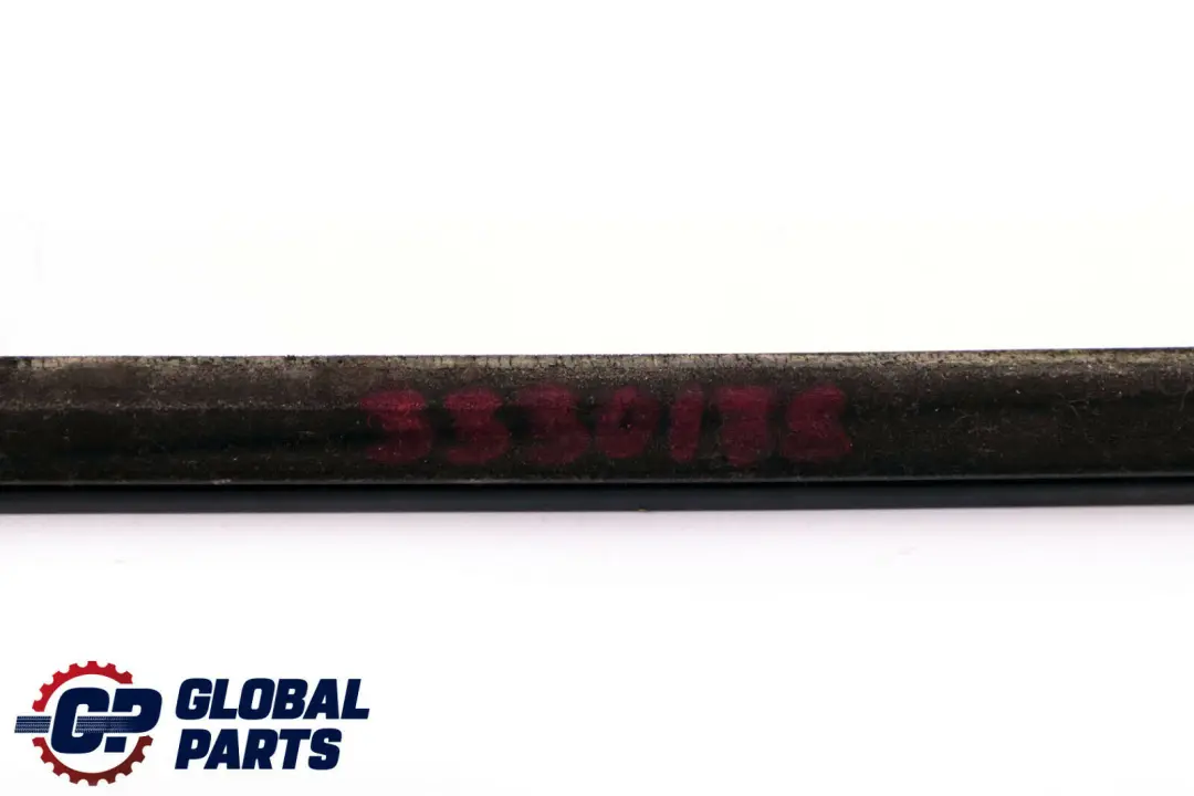 Guidage de Fenetre Porte avant Droite pour BMW X3 e83 à propos du numéro de pièce 3330178 BMW X3 e83 Guidage de Fenetre Porte avant Droite - SKU 3330178 - Numéro de pièce 3330178