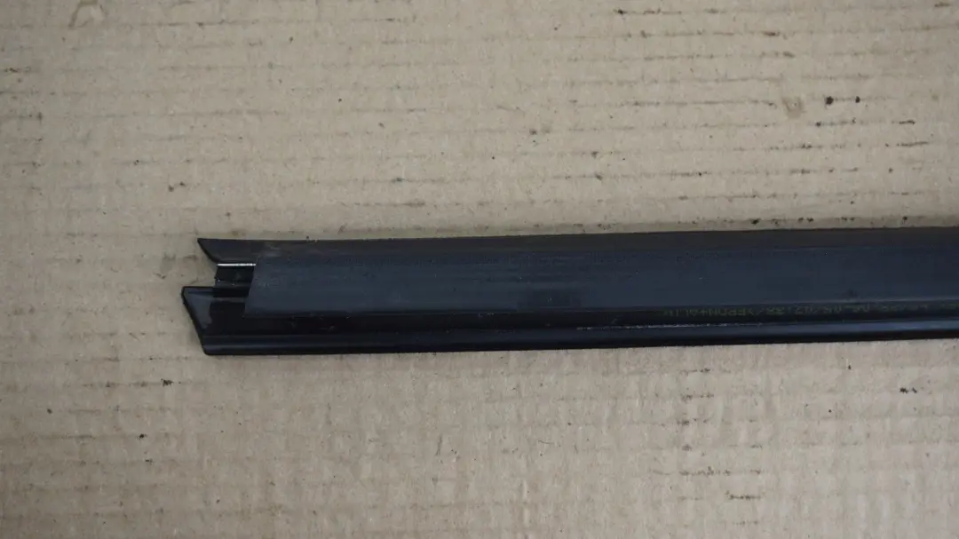 Right Door O/S Inner Weatherstrip Sealing to BMW X3 Series E83 Rear with Part number 51353330186 BMW X3 Series E83 Rear Right Door O/S Inner Weatherstrip Sealing - SKU 3330186 - Part number 51353330186