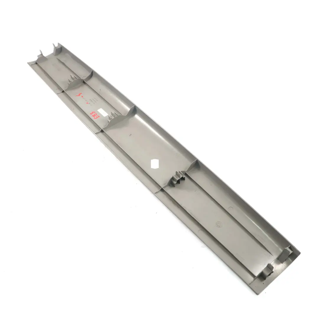 Cache panneau superieur arriere Gris pour BMW X3 E83 4 à propos du numéro de pièce 3330857 BMW X3 E83 4 Cache panneau superieur arriere Gris - SKU 3330857-4 - Numéro de pièce 3330857