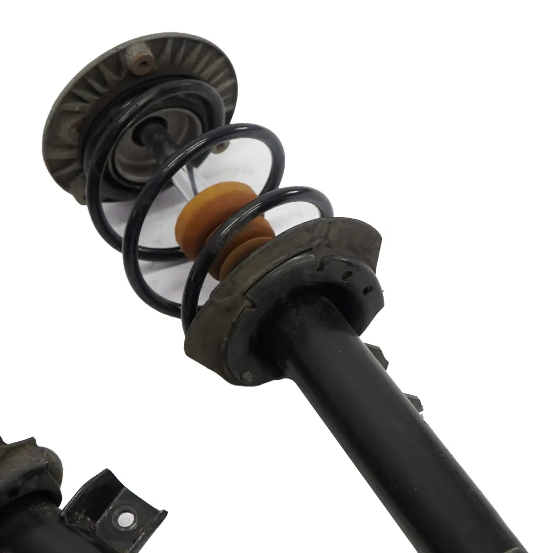 KYB Excel-G Izquierdo Derecho Amortiguador Muelle Strut Set para BMW F20 con número de pieza 3348027 BMW F20 KYB Excel-G Izquierdo Derecho Amortiguador Muelle Strut Set - SKU 3348027 - Número de pieza 3348027