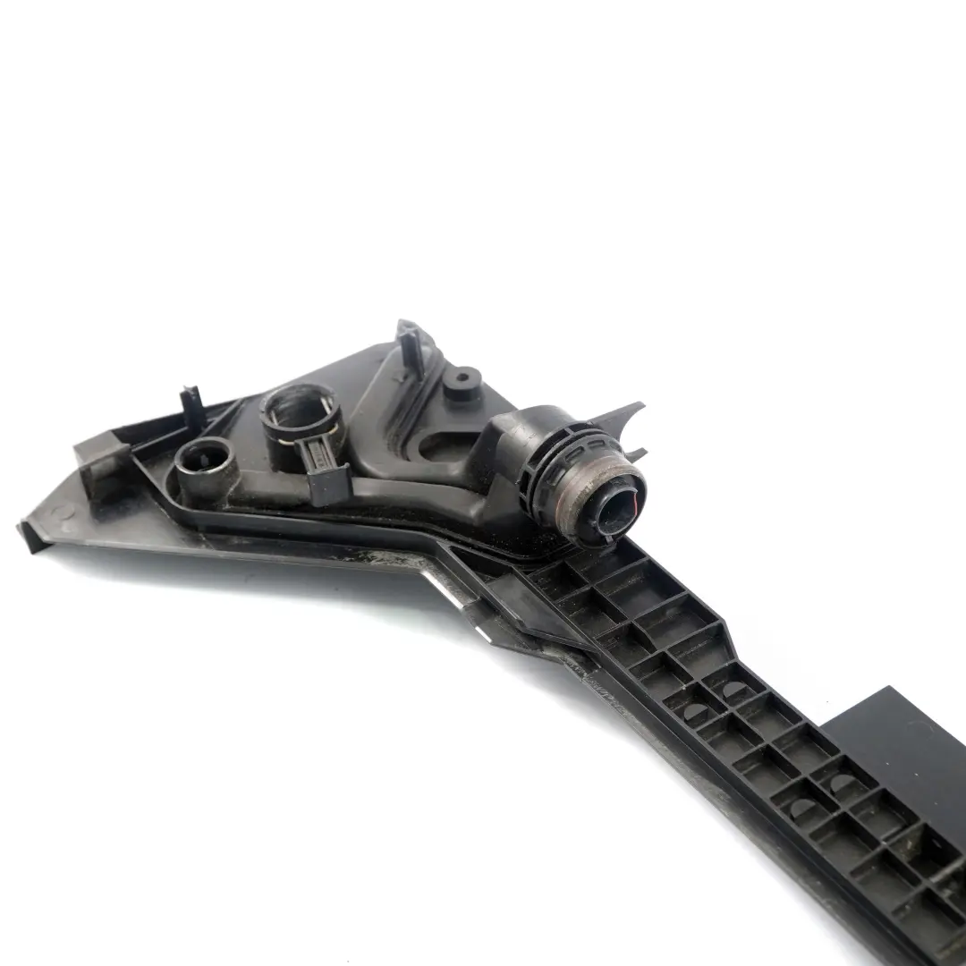 Piastra di Montaggio Supporto Radiatore Serbatoio per BMW X3 E83 con numero di parte 3400017 BMW X3 E83 Piastra di Montaggio Supporto Radiatore Serbatoio - SKU 3400017-1 - Numero di parte 3400017