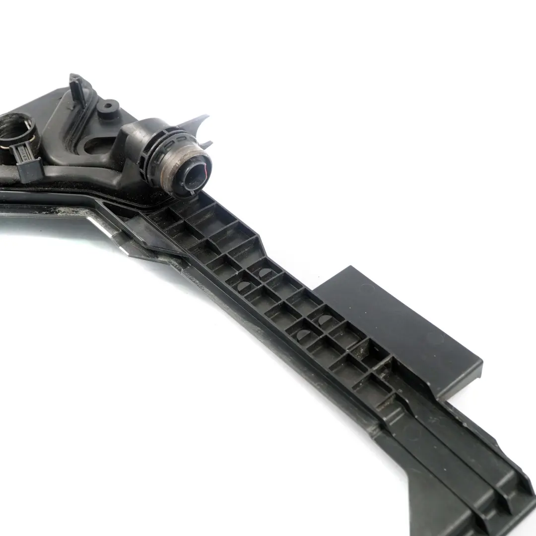 Piastra di Montaggio Supporto Radiatore Serbatoio per BMW X3 E83 con numero di parte 3400017 BMW X3 E83 Piastra di Montaggio Supporto Radiatore Serbatoio - SKU 3400017-1 - Numero di parte 3400017