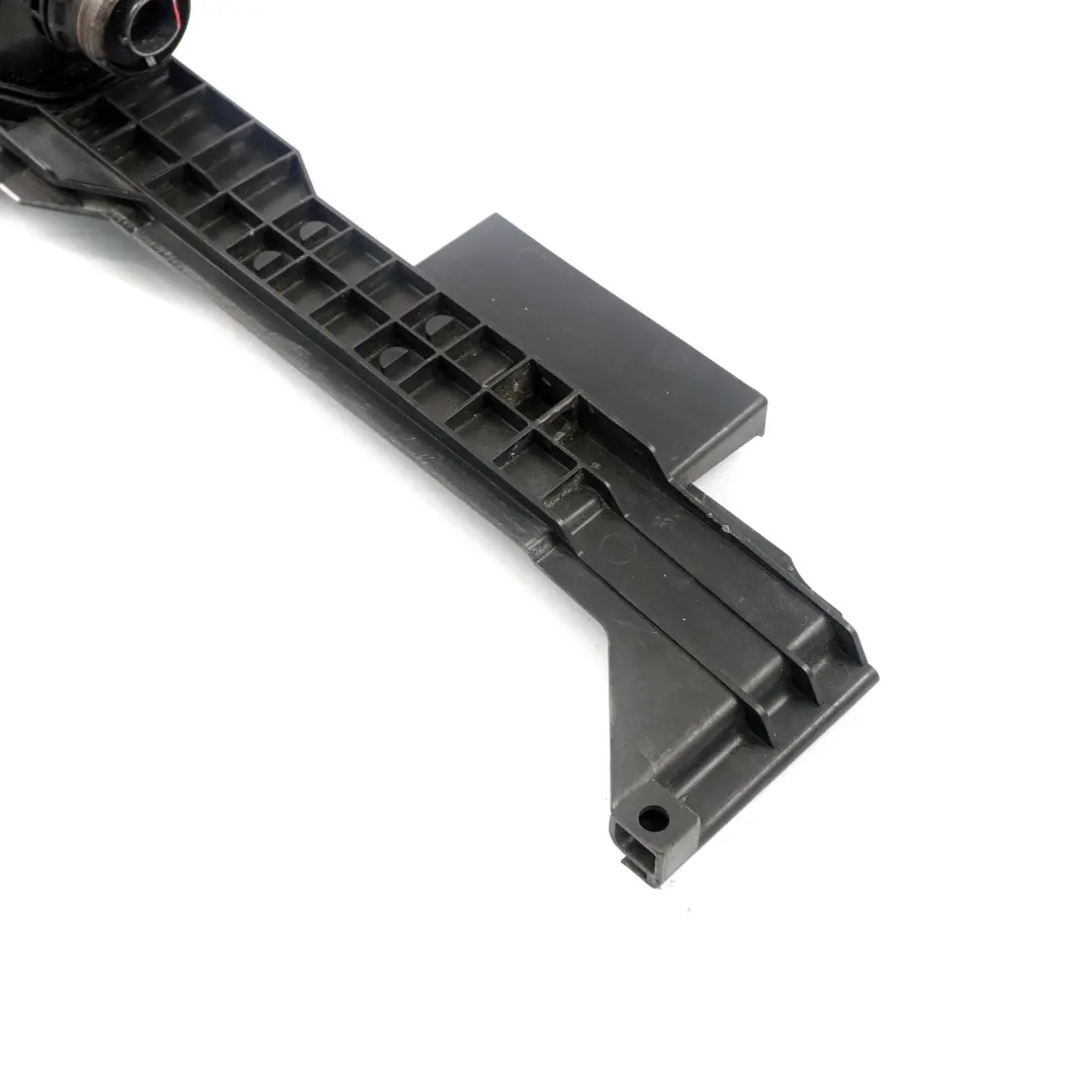 Piastra di Montaggio Supporto Radiatore Serbatoio per BMW X3 E83 con numero di parte 3400017 BMW X3 E83 Piastra di Montaggio Supporto Radiatore Serbatoio - SKU 3400017-1 - Numero di parte 3400017