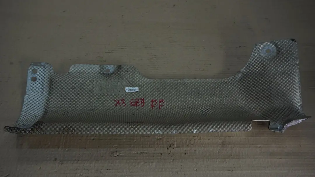 Isolation Thermique Lateralement avant Droit pour BMW X3 E83 à propos du numéro de pièce 3400174 BMW X3 E83 Isolation Thermique Lateralement avant Droit - SKU 3400174 - Numéro de pièce 3400174