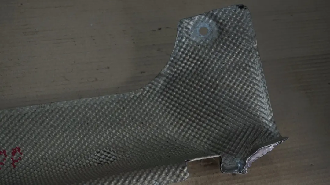 Isolation Thermique Lateralement avant Droit pour BMW X3 E83 à propos du numéro de pièce 3400174 BMW X3 E83 Isolation Thermique Lateralement avant Droit - SKU 3400174 - Numéro de pièce 3400174