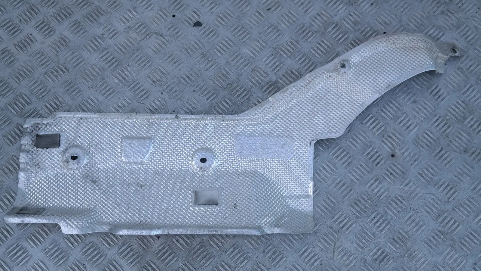 BMW X3 E83 Heat Shield Resistant Plate Right O/S Engine Support 3400175