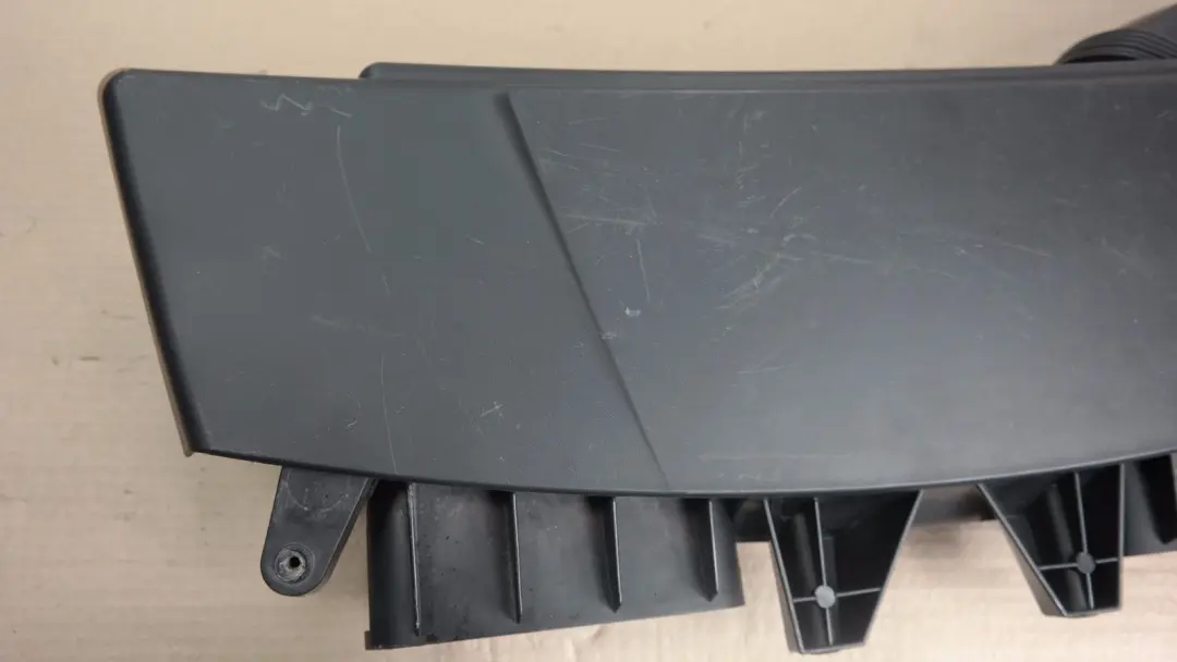 Wlot kanał powietrza M54 8596256 do BMW E83 X3 o numerze 13713400202 BMW E83 X3 Wlot kanał powietrza M54 8596256 - SKU 3400202 - Numer Części 13713400202