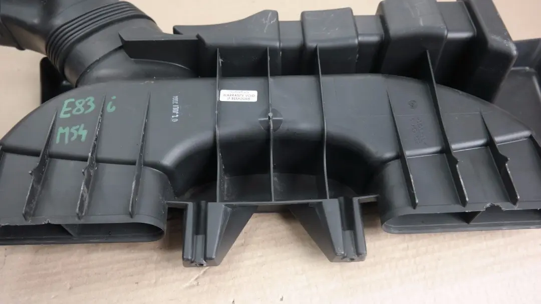 BMW E83 X3 Wlot kanał powietrza M54 8596256 - SKU 3400202 - Numer Części 13713400202
