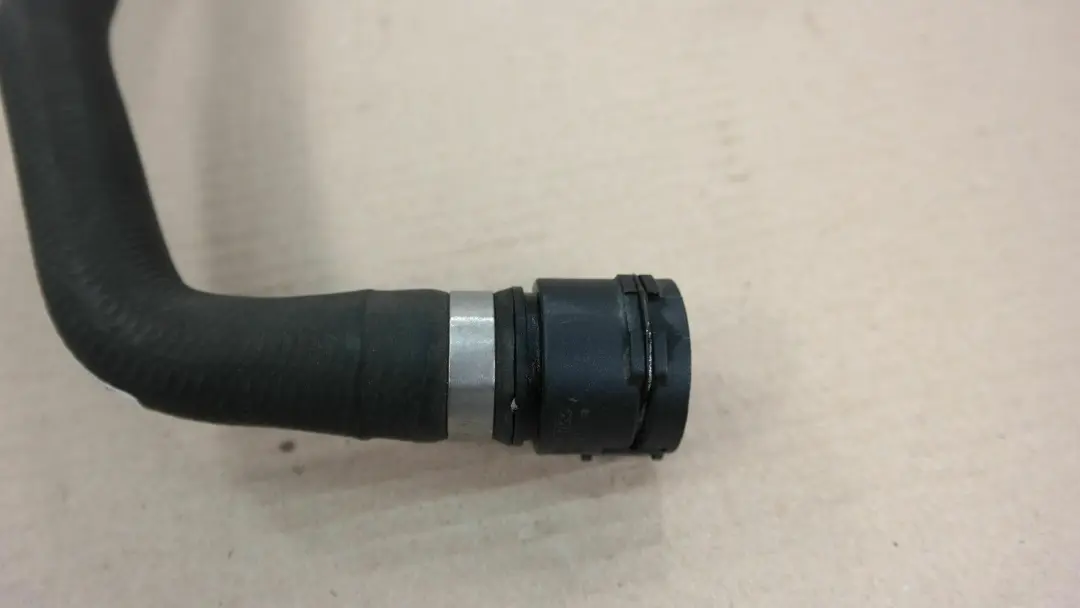 Wąż rura przewód wody 2.5i do BMW E83 X3 o numerze 9208175 BMW E83 X3 Wąż rura przewód wody 2.5i - SKU 3400415 - Numer Części 9208175