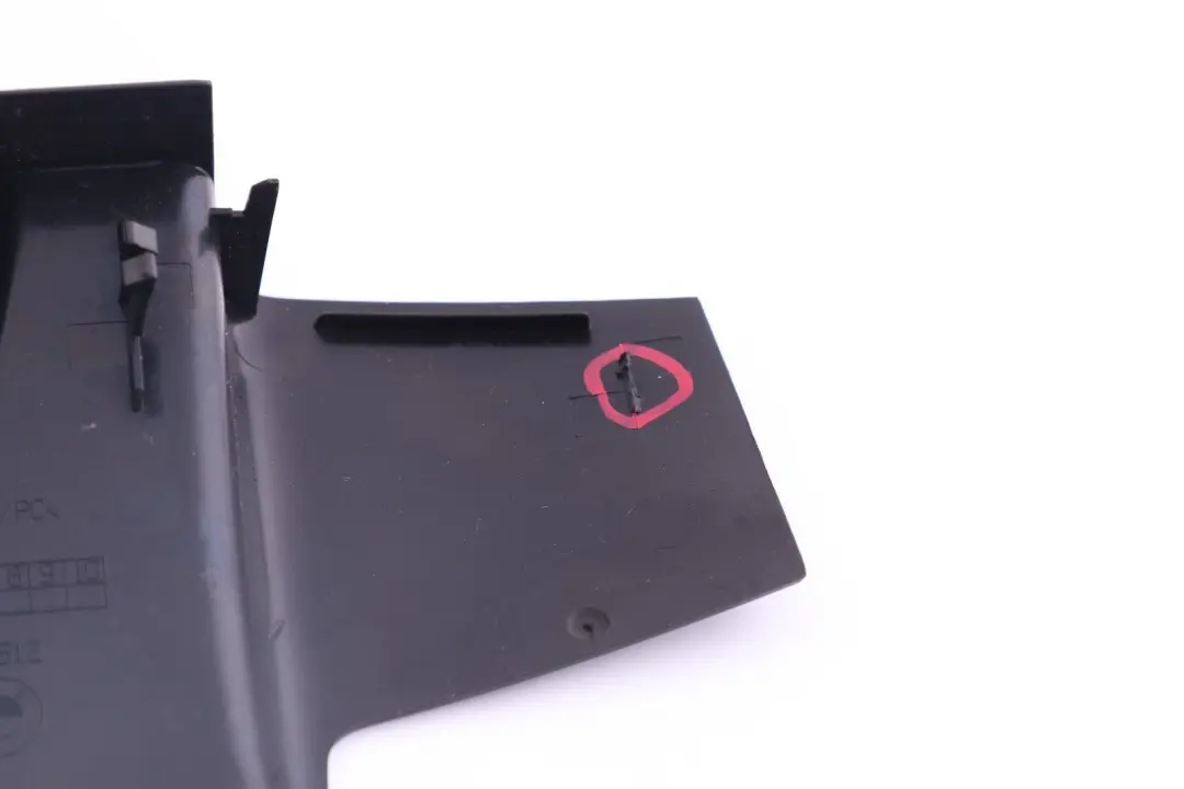 Cubre Cinturon Carrete Derecho Antracita Negro para BMW E83 con número de pieza 3400512 BMW E83 Cubre Cinturon Carrete Derecho Antracita Negro - SKU 3400512 - Número de pieza 3400512