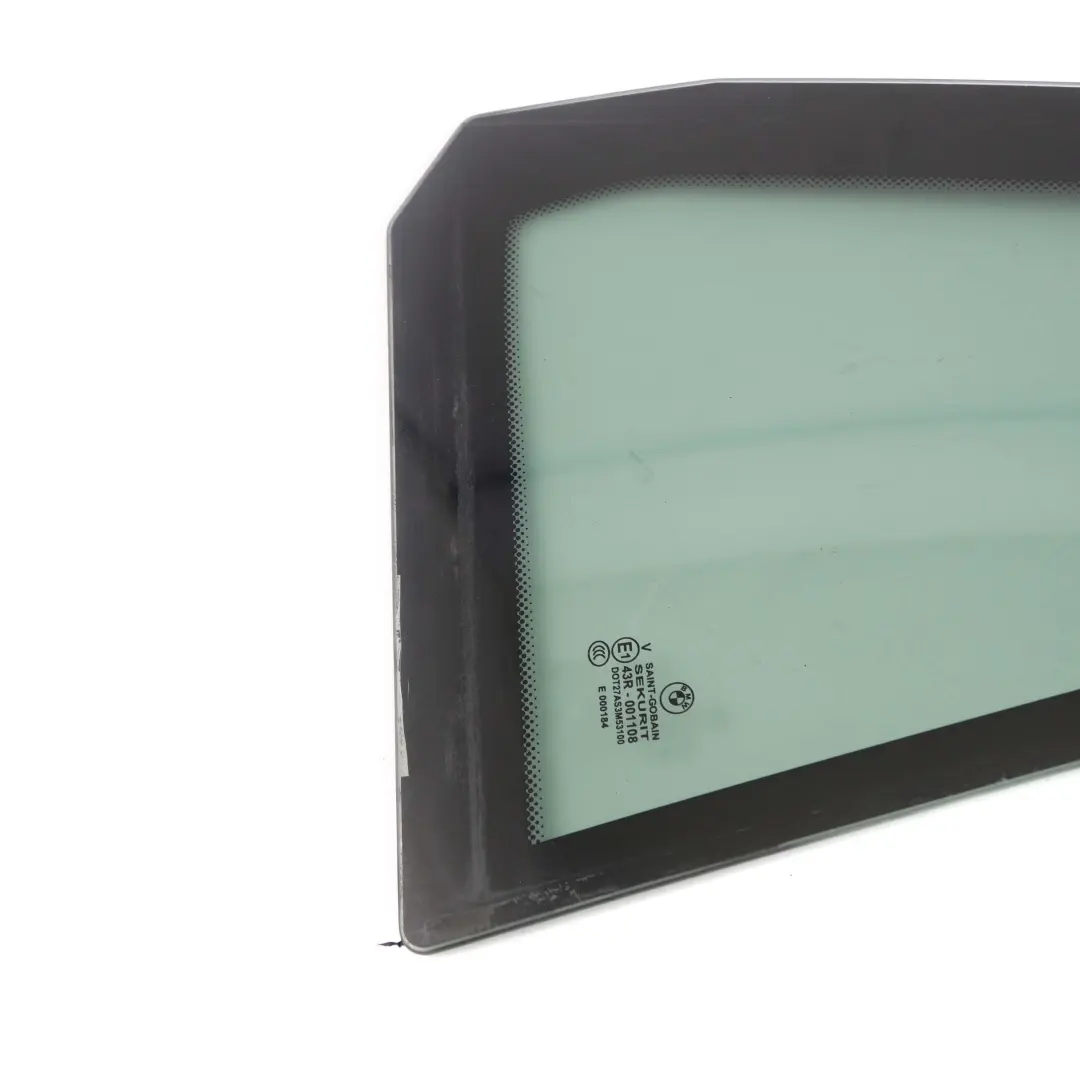 Lado Trasero Derecho Cristal Fijo Negro Ventana AS3 para BMW E83 con número de pieza 3401818 BMW E83 Lado Trasero Derecho Cristal Fijo Negro Ventana AS3 - SKU 3401818-1 - Número de pieza 3401818