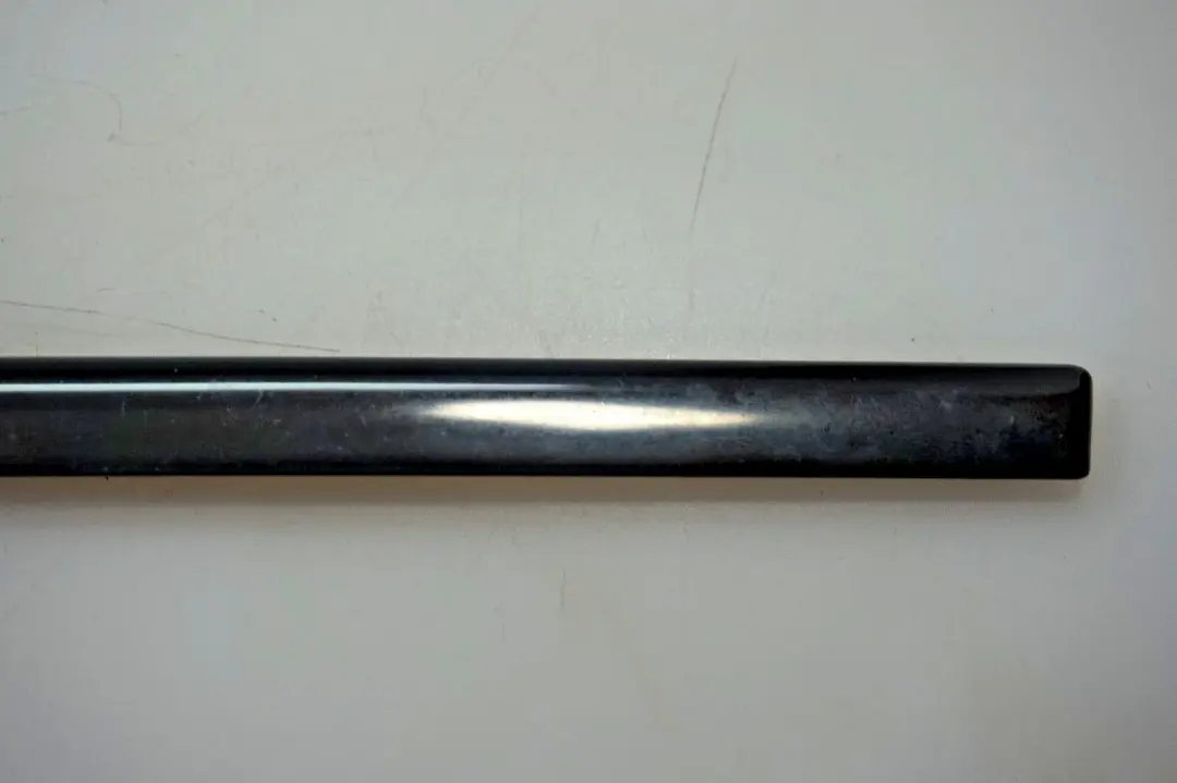 BMW X5 Series E53 Finisher Side Window Rear Left N/S schwarz - SKU 8402587 - Part number 3402325