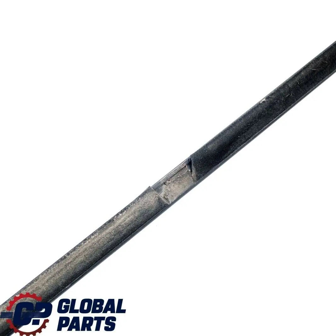 Listwa Szyby Drzwi Prawy Tył do BMW X3 E83 o numerze 3402334 BMW X3 E83 Listwa Szyby Drzwi Prawy Tył - SKU 3402334 - Numer Części 3402334