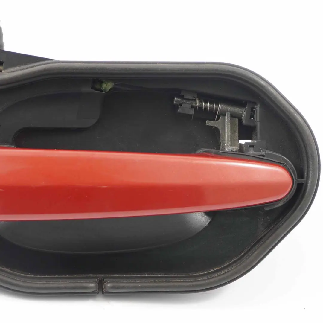 Poignée maintien BMW X3 E83 complète arrière droite Flamencorot Metallic - 470 pour à propos du numéro de pièce 3402593 Poignée maintien BMW X3 E83 complète arrière droite Flamencorot Metallic - 470 - SKU 3402593-FLA - Numéro de pièce 3402593