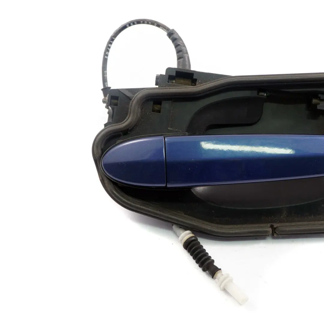 Asidero trasero derecho completo Mysticblau Mystic Blue para BMW E83 1 con número de pieza 3402593 BMW E83 1 Asidero trasero derecho completo Mysticblau Mystic Blue - SKU 3402593-MYS - Número de pieza 3402593