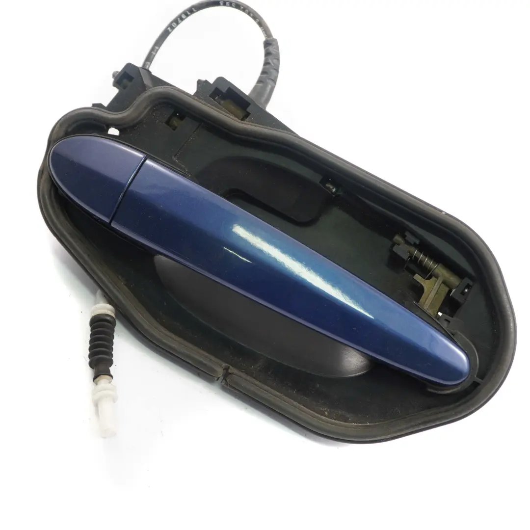 Asidero trasero derecho completo Mysticblau Mystic Blue para BMW E83 1 con número de pieza 3402593 BMW E83 1 Asidero trasero derecho completo Mysticblau Mystic Blue - SKU 3402593-MYS - Número de pieza 3402593