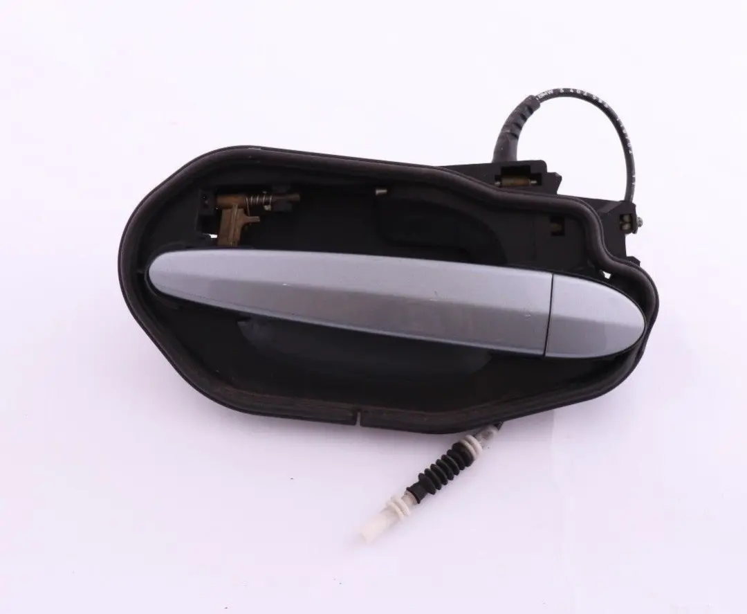 Barre D'Appui Apprete Arriere Gauche Gris Argente Metallique A08 pour BMW X3 E83 à propos du numéro de pièce 3402593 BMW X3 E83 Barre D'Appui Apprete Arriere Gauche Gris Argente Metallique A08 - SKU 3402593-SBG - Numéro de pièce 3402593