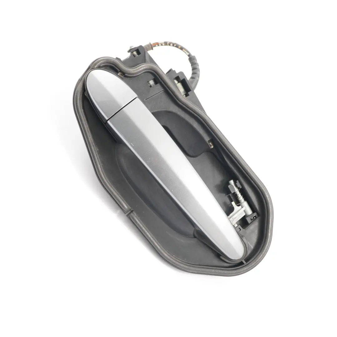 Grab Handle BMW X3 E83 Complete Rear Right O/S Spacegrau Space Grey - A52 to with Part number 3402593 Grab Handle BMW X3 E83 Complete Rear Right O/S Spacegrau Space Grey - A52 - SKU 3402593-SCG1 - Part number 3402593