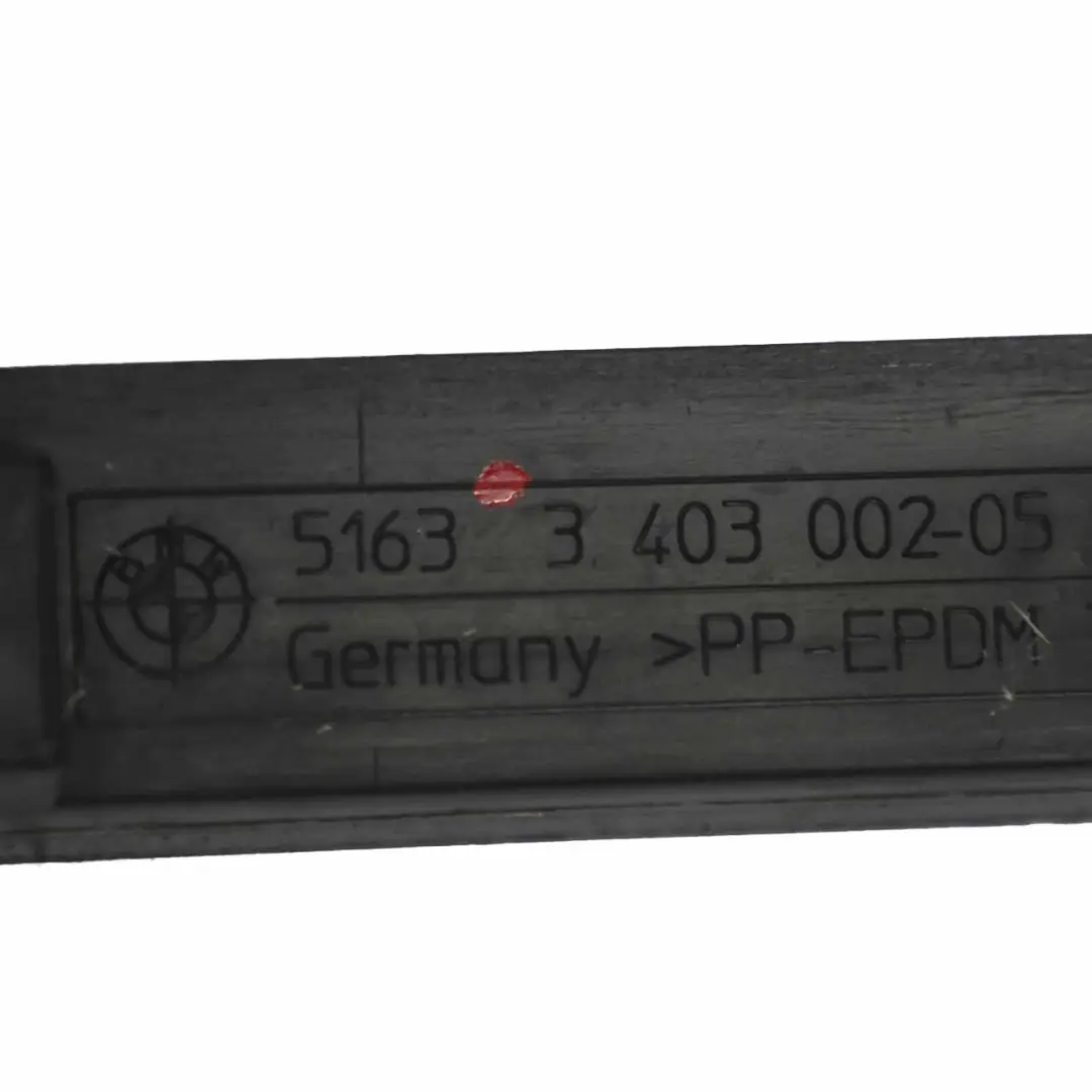 Pelda?o Embellecedor Cubrepi? Derecho para BMW X3 E83 LCi con número de pieza 3403002 BMW X3 E83 LCi Pelda?o Embellecedor Cubrepi? Derecho - SKU 3403002 - Número de pieza 3403002